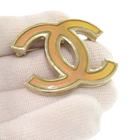 CHANEL Gold Logo Brooch - Picture 4 of 6